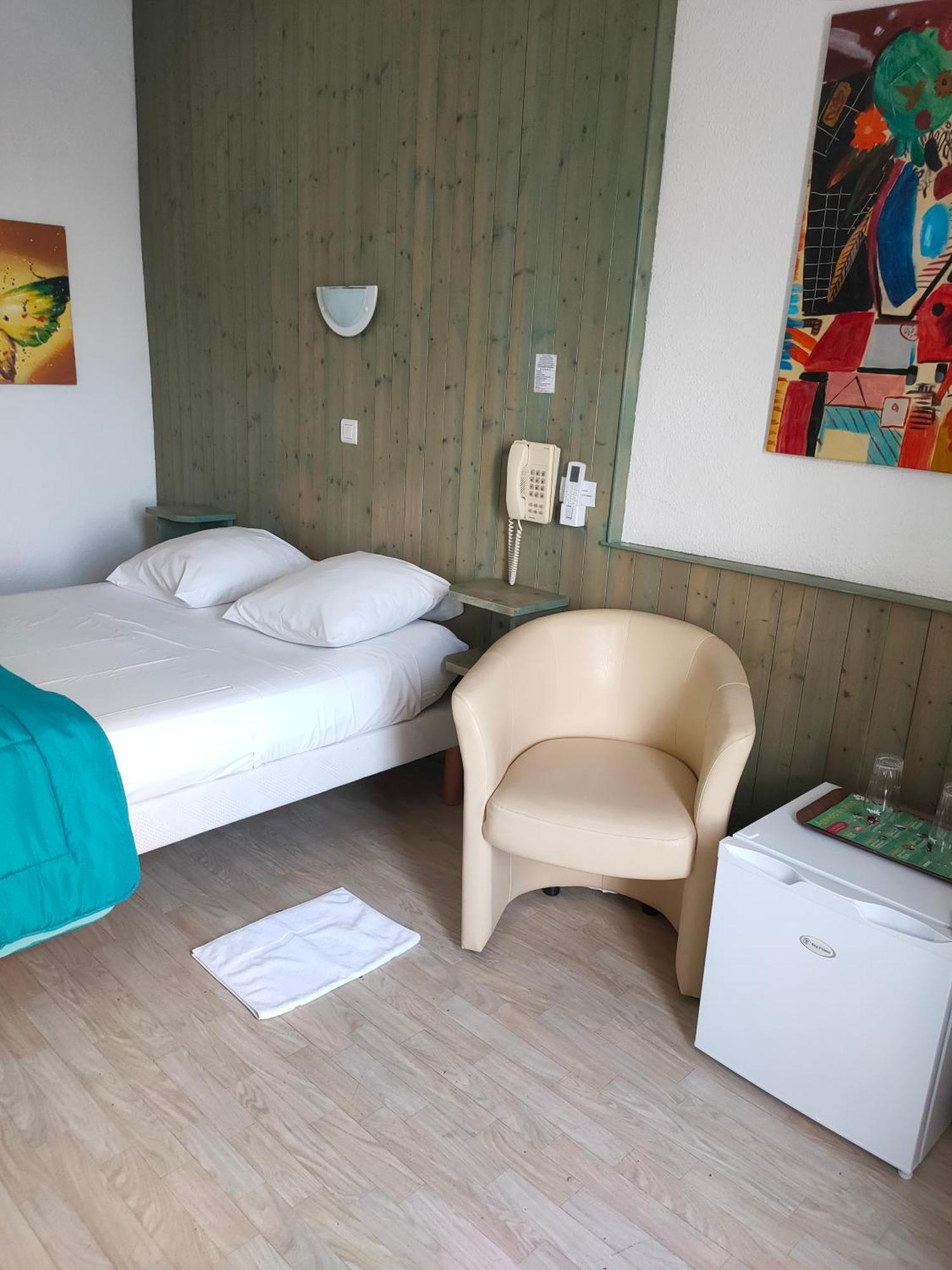 Hotel De La Grotte Aix-les-Bains Ngoại thất bức ảnh