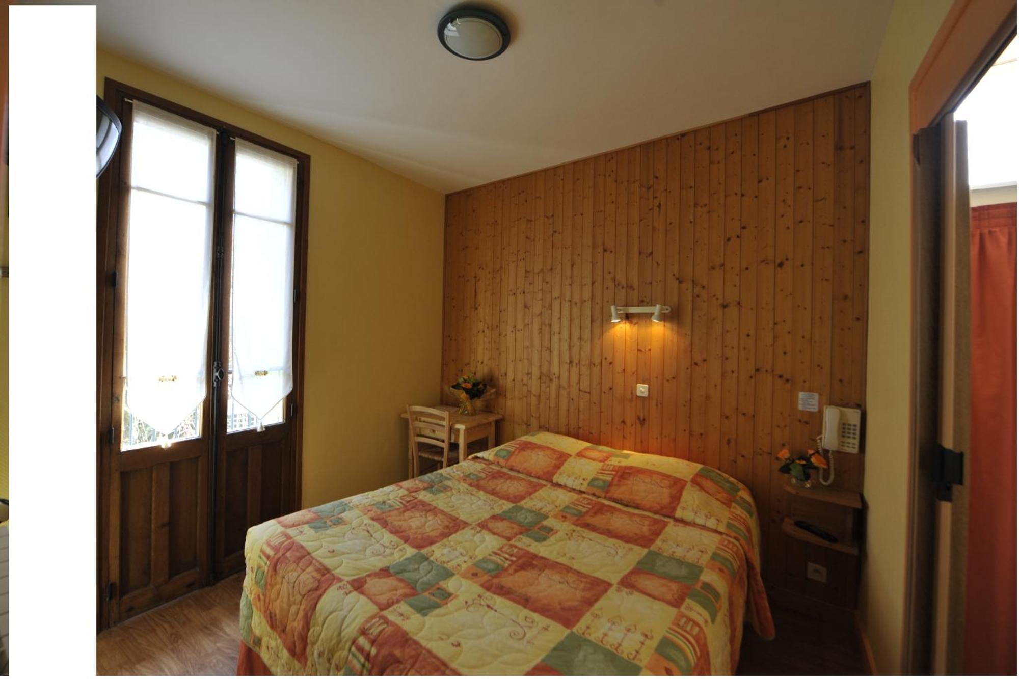 Hotel De La Grotte Aix-les-Bains Ngoại thất bức ảnh