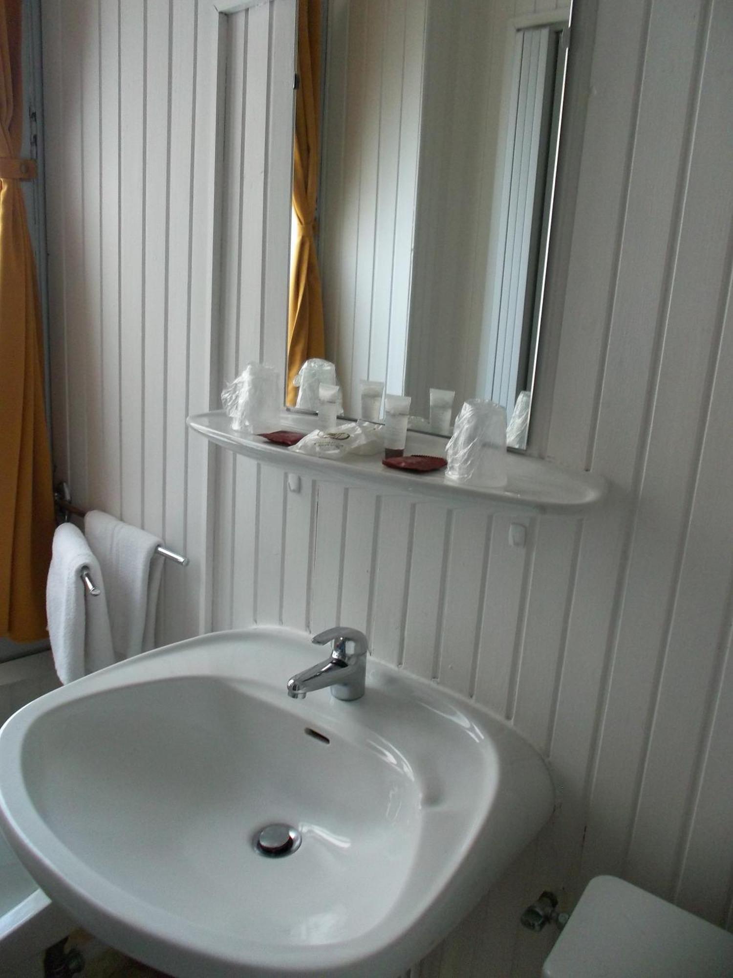 Hotel De La Grotte Aix-les-Bains Ngoại thất bức ảnh