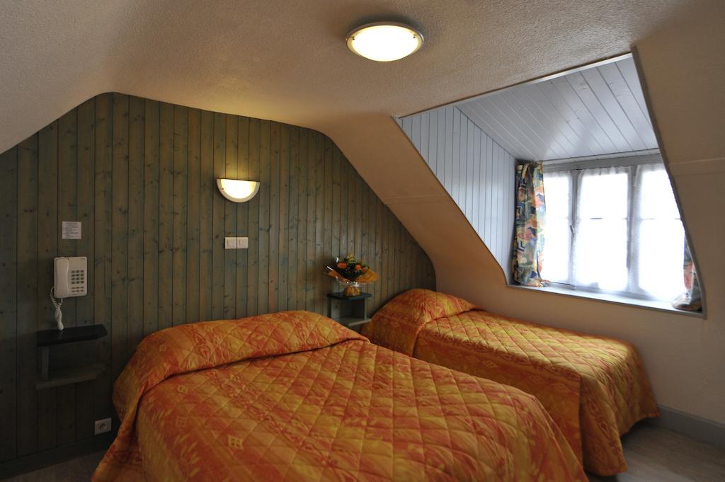 Hotel De La Grotte Aix-les-Bains Phòng bức ảnh