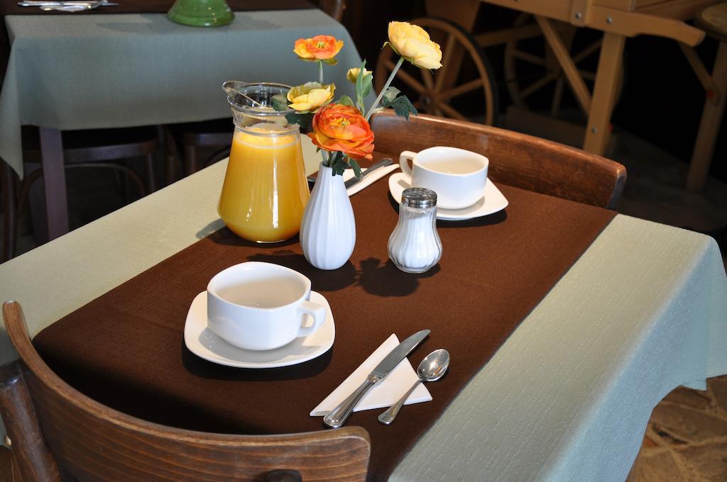 Hotel De La Grotte Aix-les-Bains Ngoại thất bức ảnh