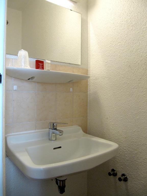 Hotel De La Grotte Aix-les-Bains Ngoại thất bức ảnh