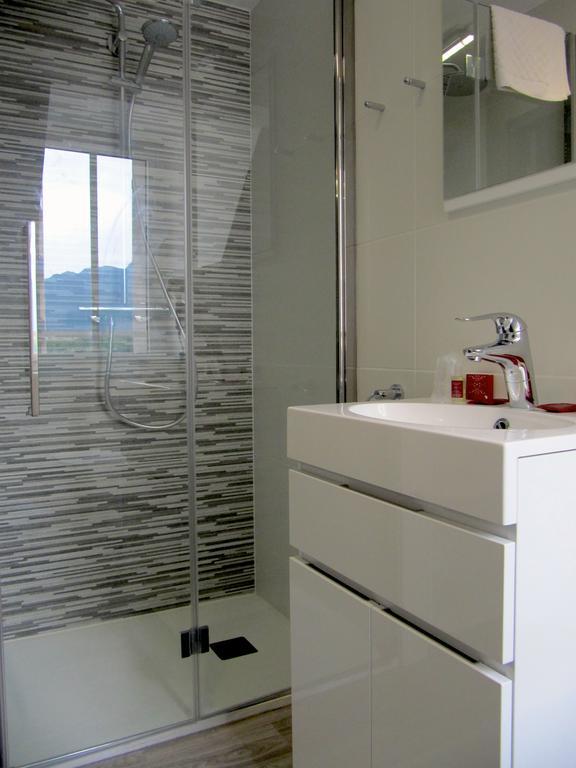 Hotel De La Grotte Aix-les-Bains Ngoại thất bức ảnh