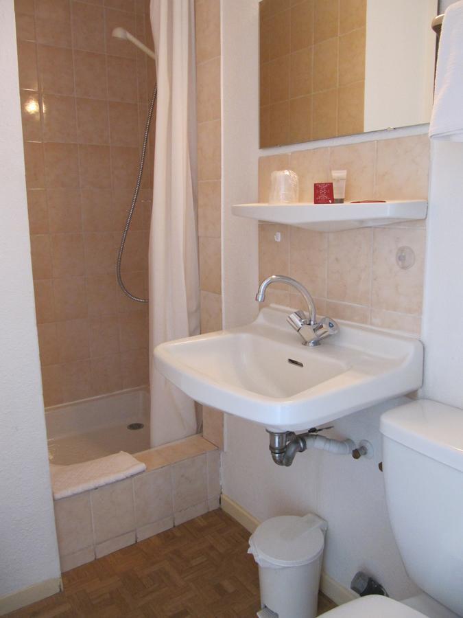 Hotel De La Grotte Aix-les-Bains Ngoại thất bức ảnh